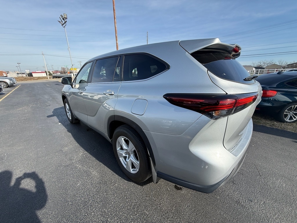 Toyota Highlander LE 4D SUV AWD 2024