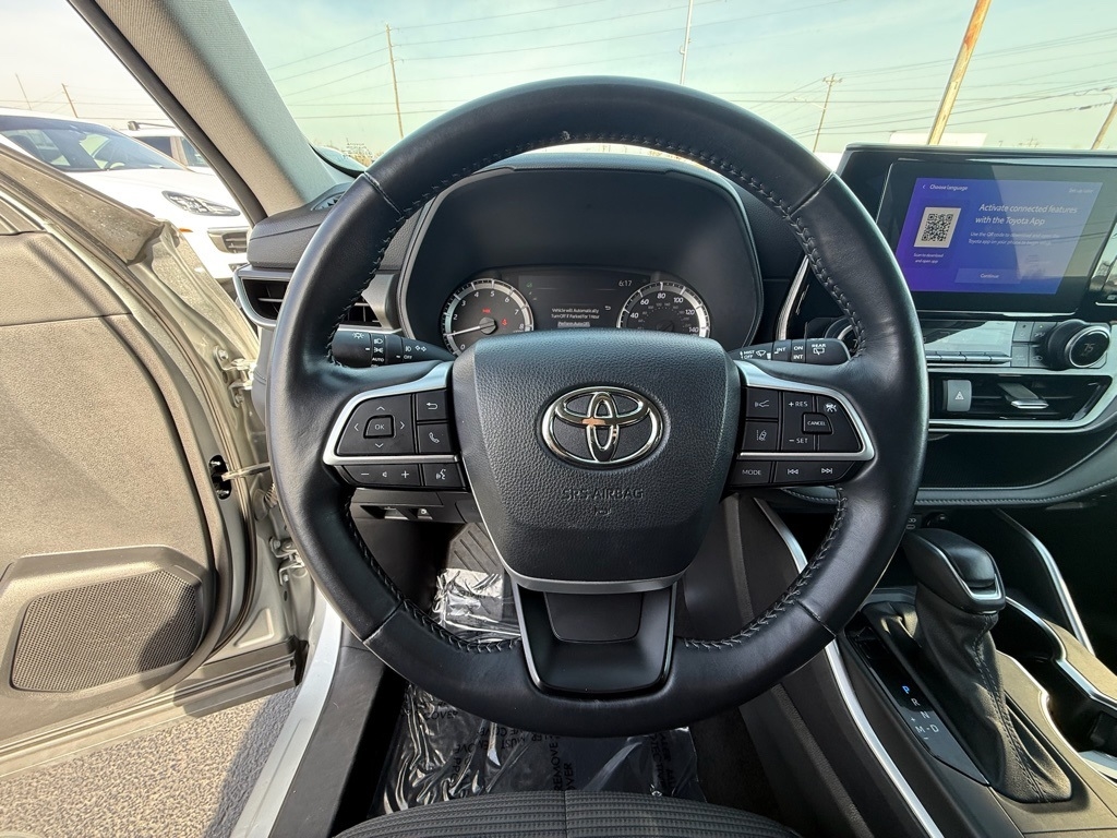Toyota Highlander LE 4D SUV AWD 2024