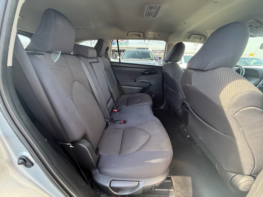 Toyota Highlander LE 4D SUV AWD 2024