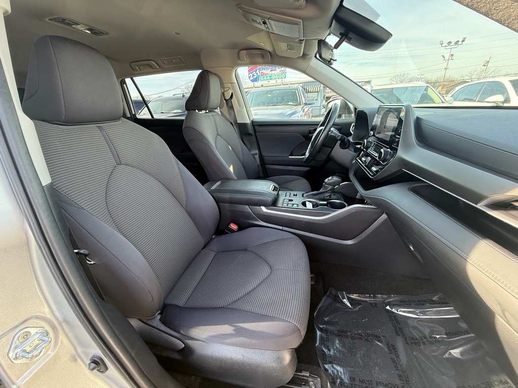 Toyota Highlander LE 4D SUV AWD 2024