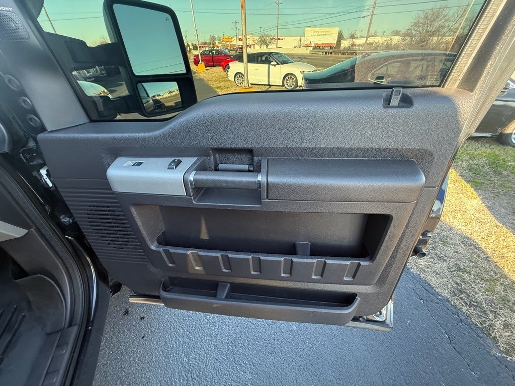 Ford F-250 SD Lariat Crew Cab 4WD 2015