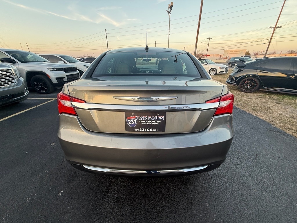 Chrysler 200 LX 2012