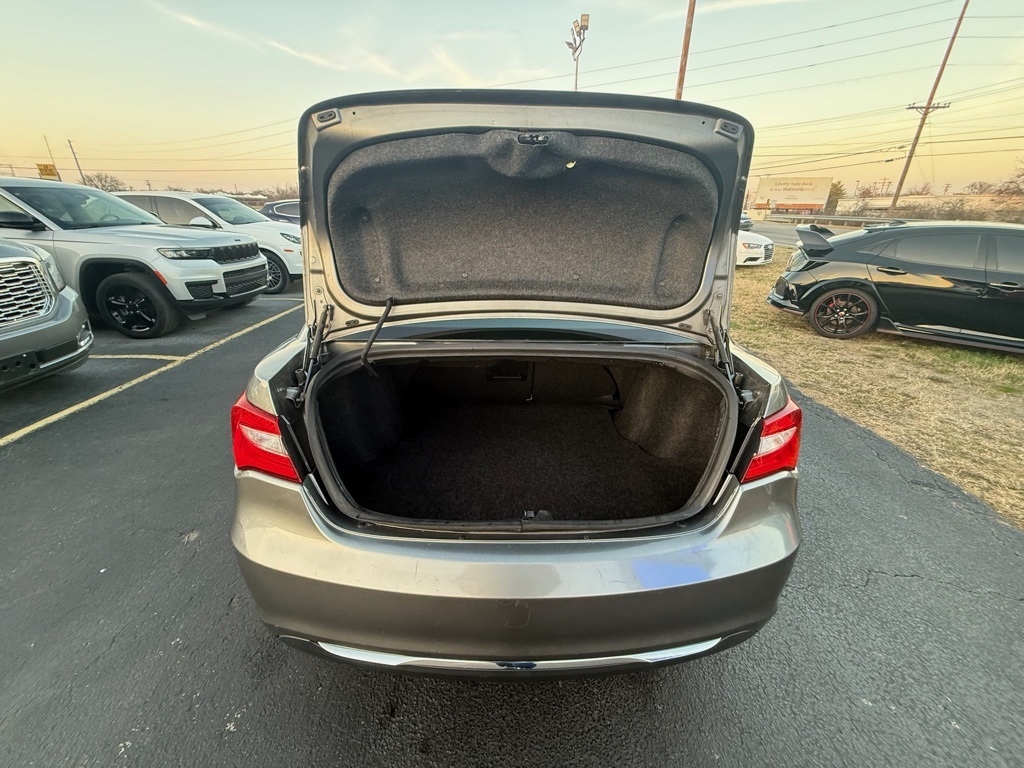 Chrysler 200 LX 2012