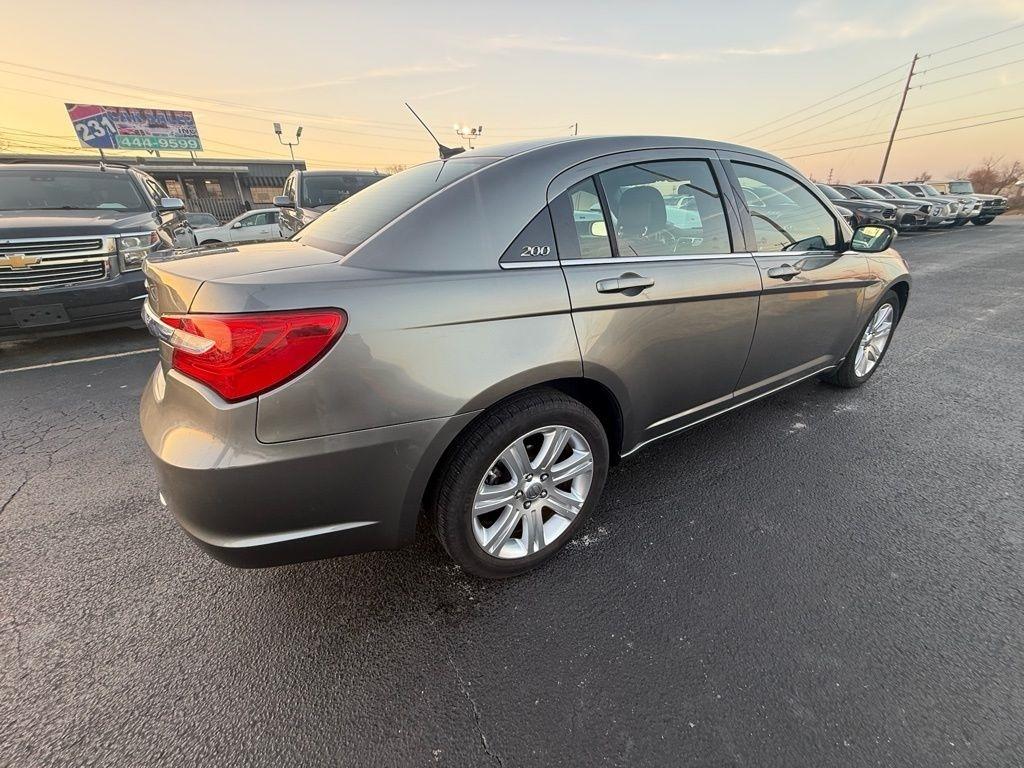 Chrysler 200 LX 2012