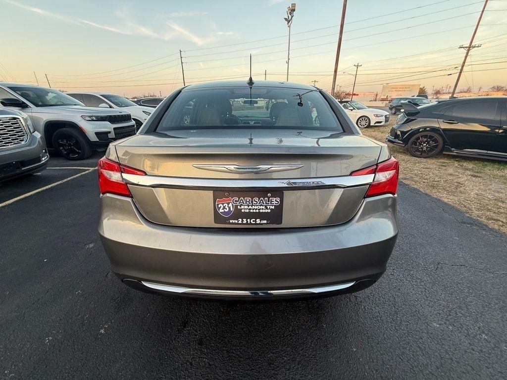 Chrysler 200 LX 2012