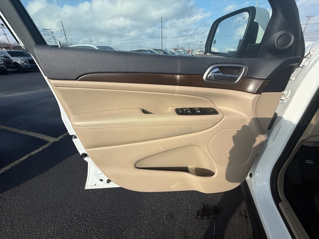 Jeep Grand Cherokee Laredo 4WD 2015