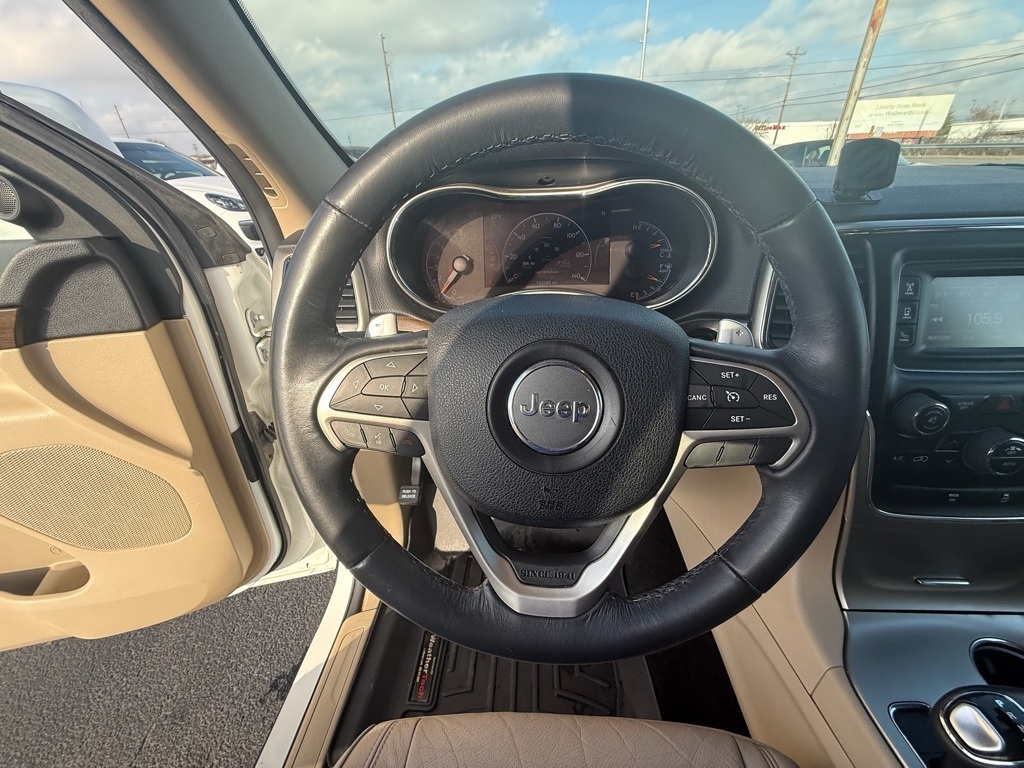 Jeep Grand Cherokee Laredo 4WD 2015