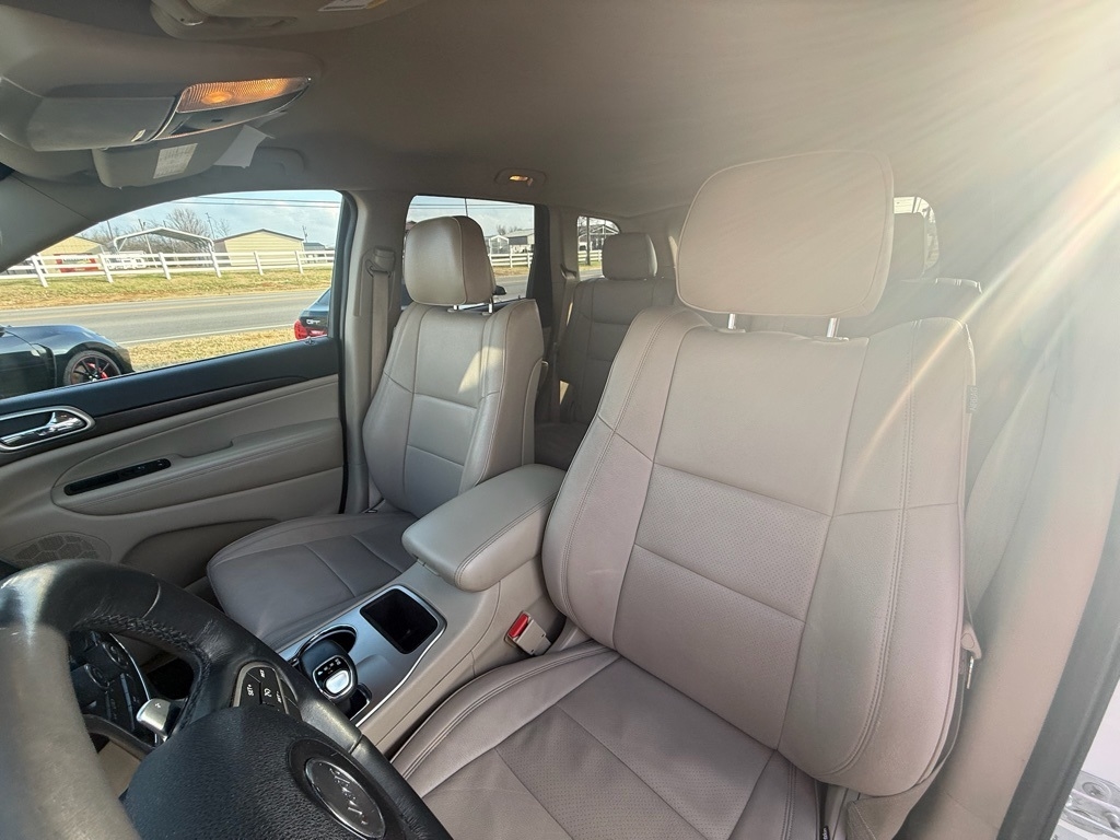 Jeep Grand Cherokee Laredo 4WD 2015