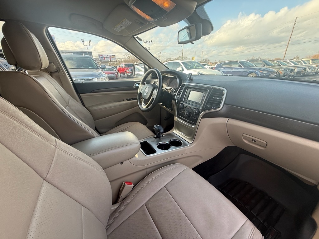 Jeep Grand Cherokee Laredo 4WD 2015