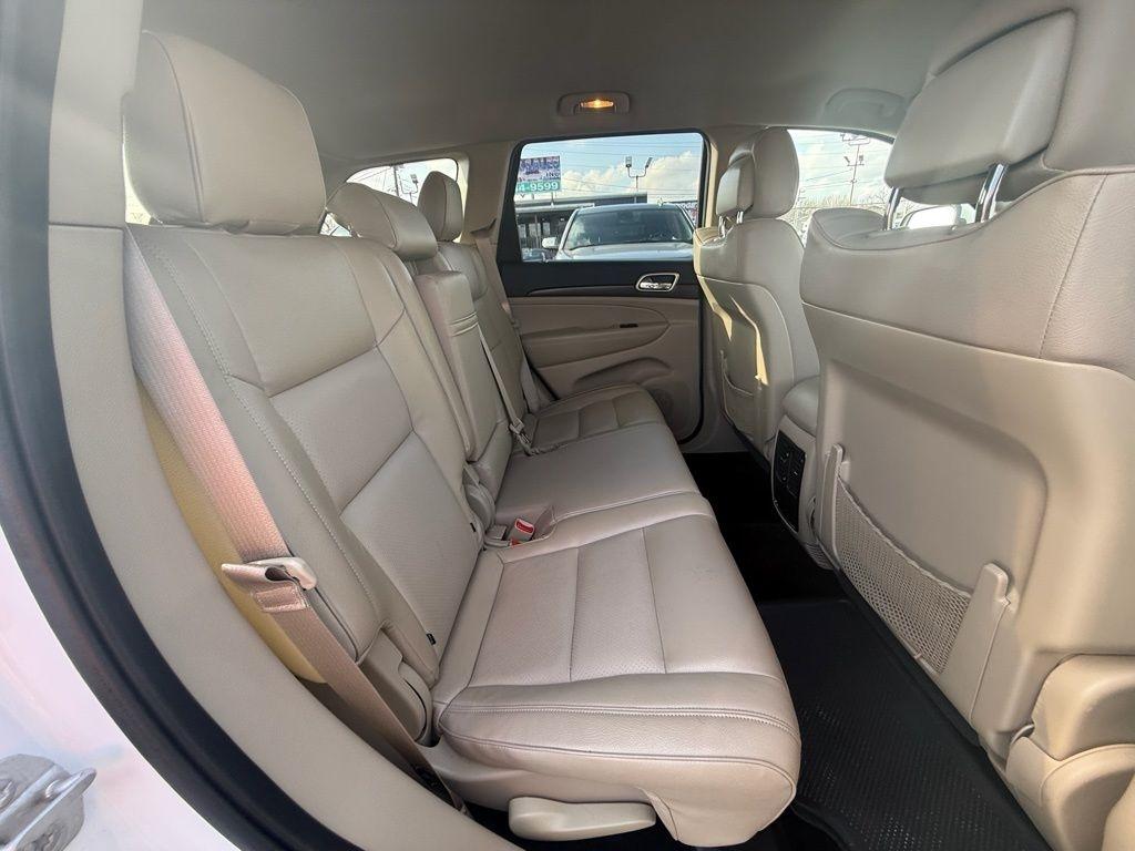 Jeep Grand Cherokee Laredo 4WD 2015