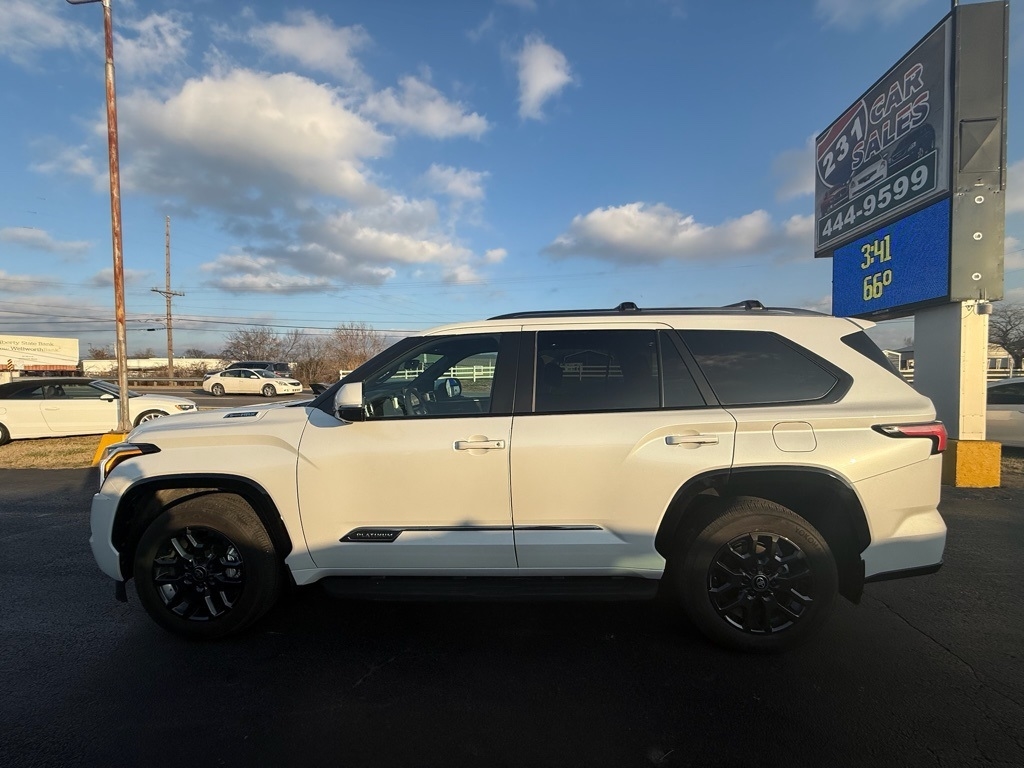 Toyota Sequoia Platinum 4WD 2025