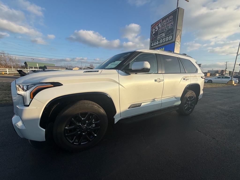 Toyota Sequoia Platinum 4WD 2025