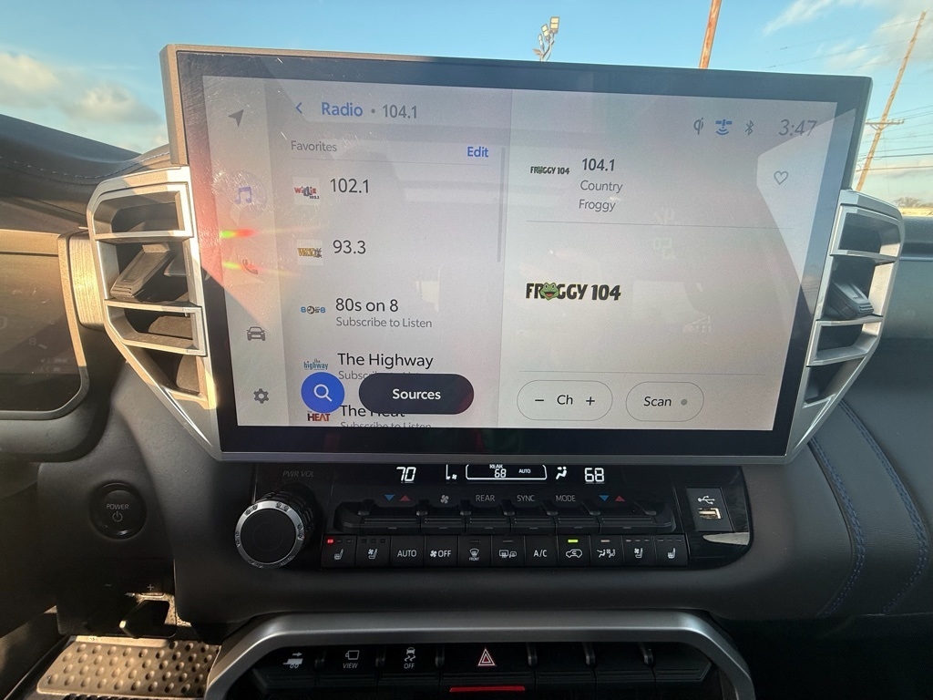 Toyota Sequoia Platinum 4WD 2025