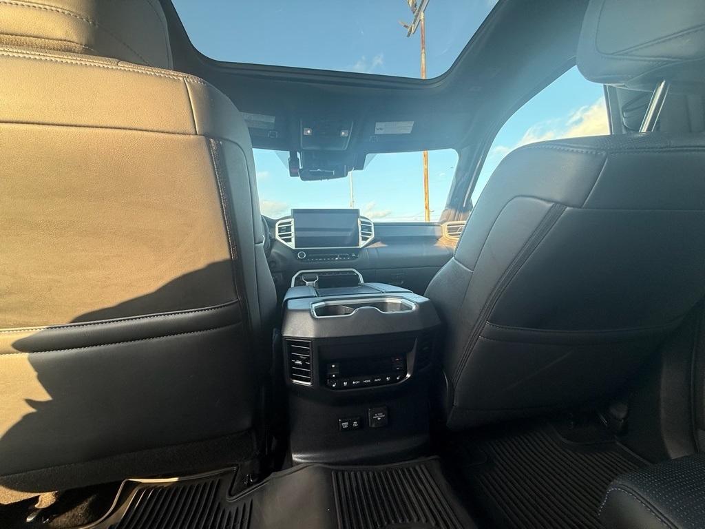 Toyota Sequoia Platinum 4WD 2025