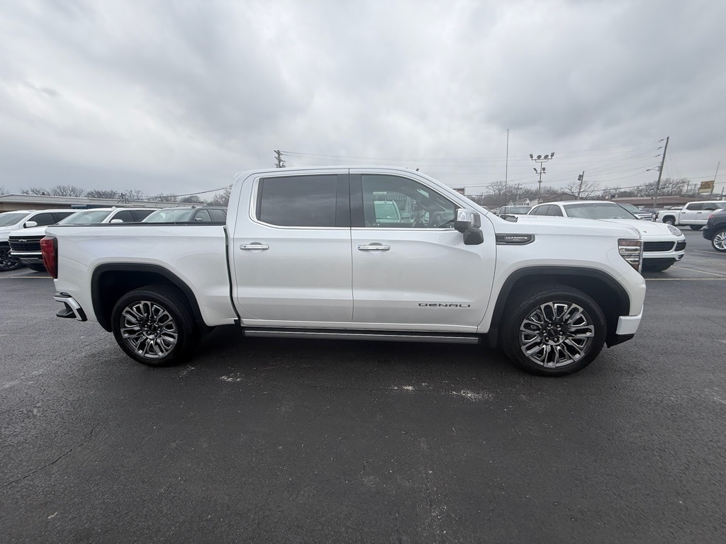 GMC Sierra 1500 Denali Ultimate Crew Cab 4WD 2023