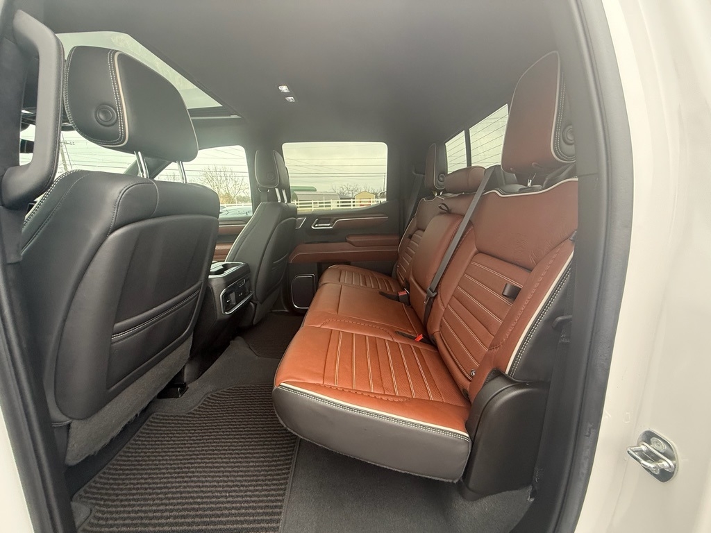 GMC Sierra 1500 Denali Ultimate Crew Cab 4WD 2023