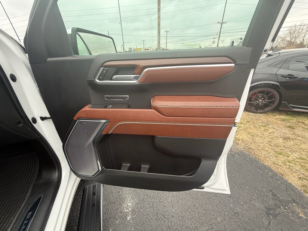 GMC Sierra 1500 Denali Ultimate Crew Cab 4WD 2023