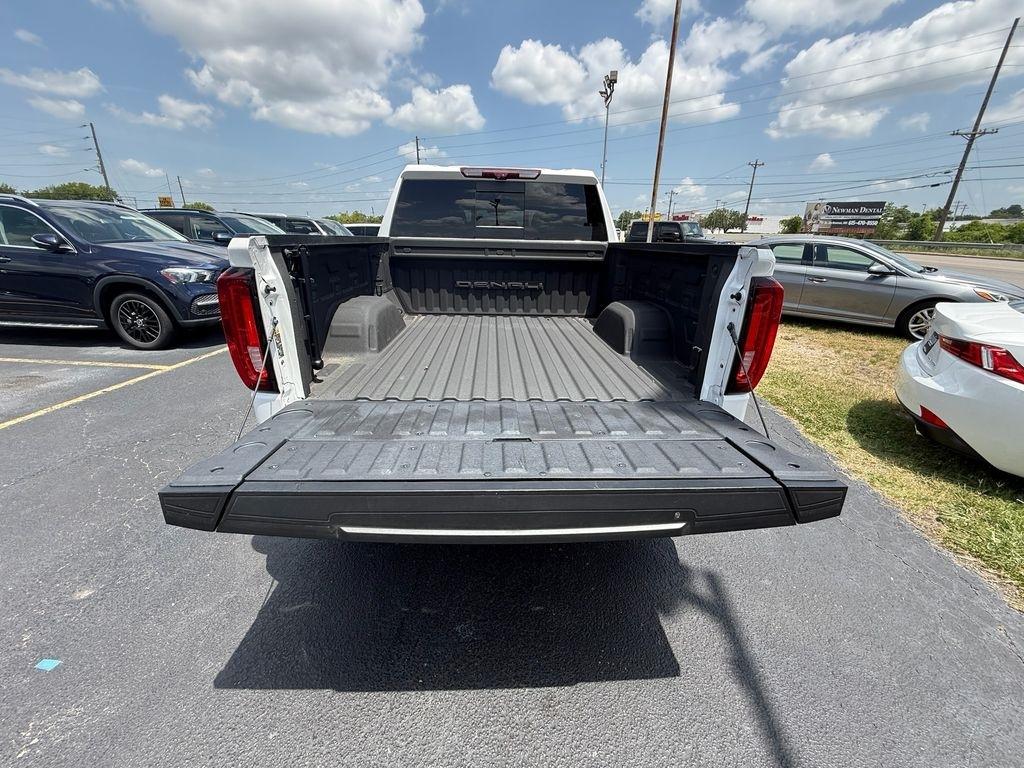 GMC Sierra 1500 Denali Ultimate Crew Cab 4WD 2023