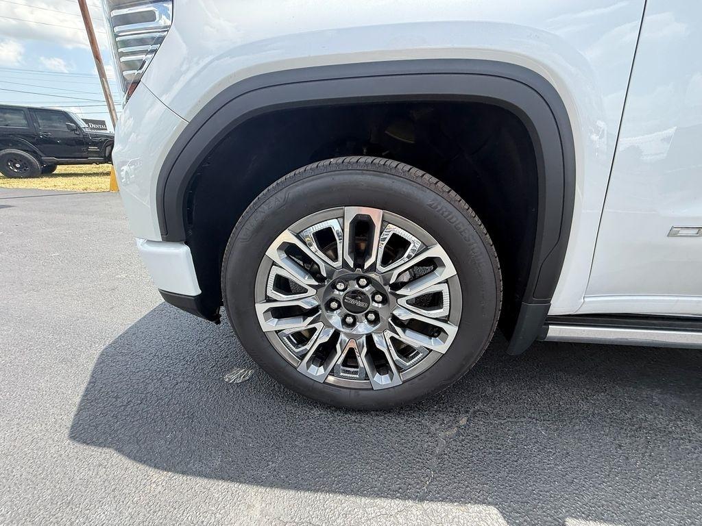 GMC Sierra 1500 Denali Ultimate Crew Cab 4WD 2023