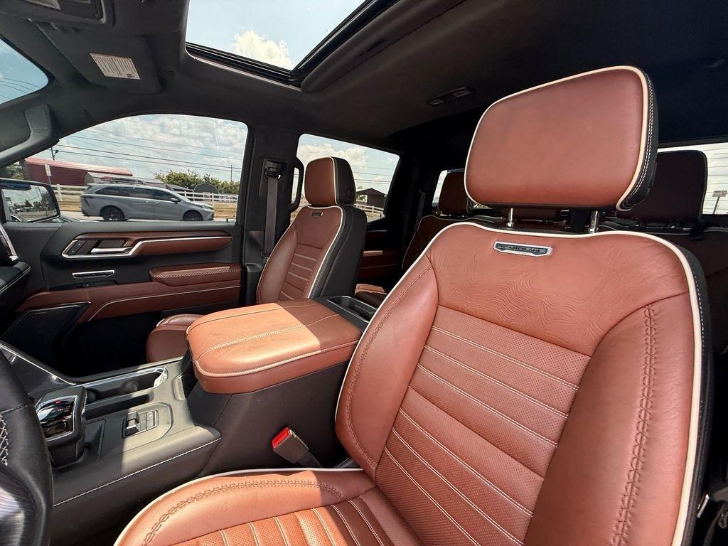GMC Sierra 1500 Denali Ultimate Crew Cab 4WD 2023