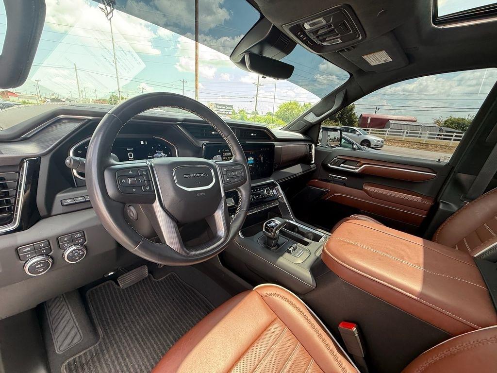 GMC Sierra 1500 Denali Ultimate Crew Cab 4WD 2023