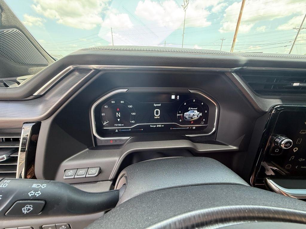 GMC Sierra 1500 Denali Ultimate Crew Cab 4WD 2023