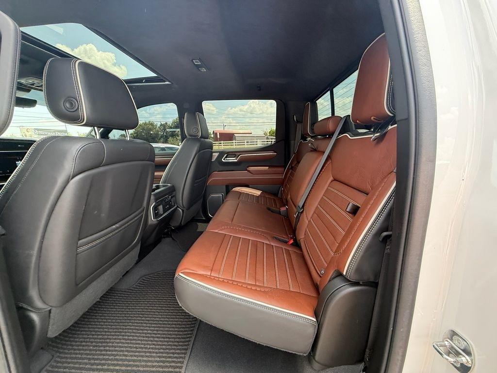 GMC Sierra 1500 Denali Ultimate Crew Cab 4WD 2023