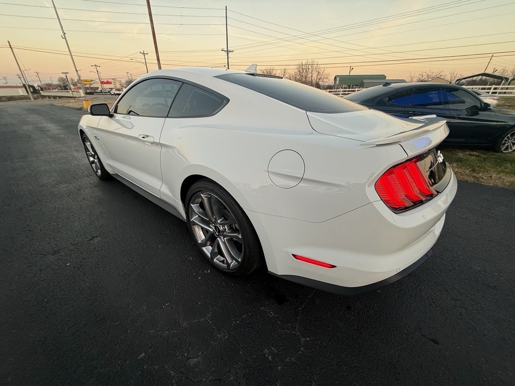 Ford Mustang GT Premium Coupe 2021