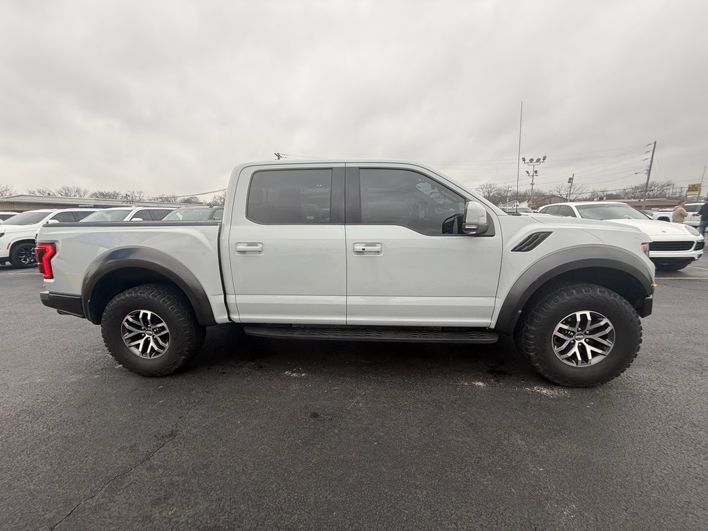Ford F-150 Raptor SuperCrew 4WD 2017