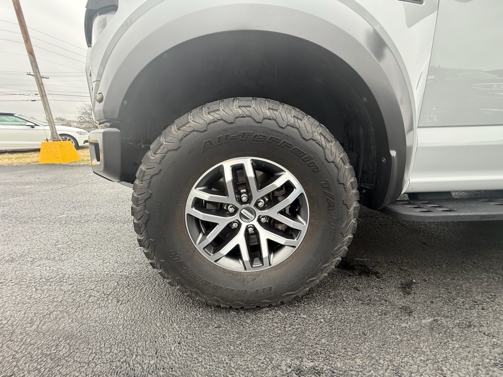 Ford F-150 Raptor SuperCrew 4WD 2017