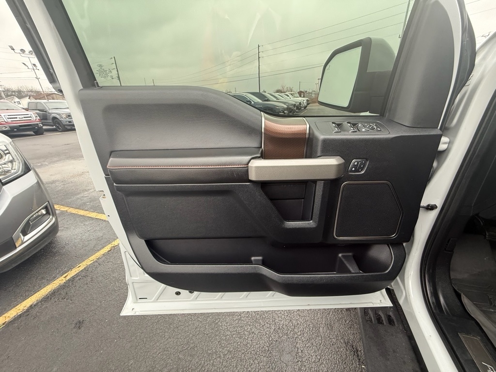 Ford F-150 Raptor SuperCrew 4WD 2017