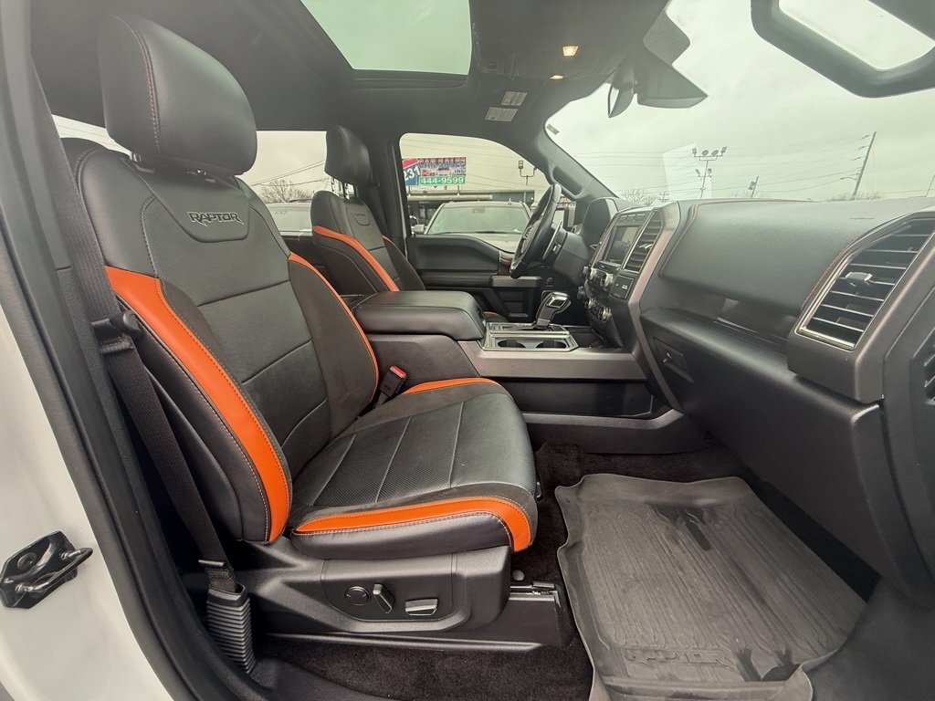 Ford F-150 Raptor SuperCrew 4WD 2017