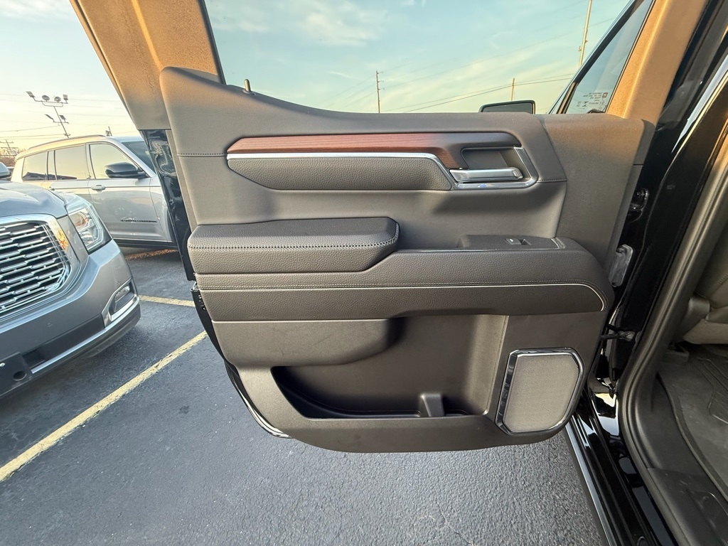 GMC Sierra 1500 Denali Crew Cab Short Box 4WD 2024