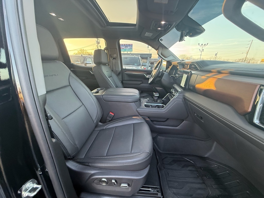 GMC Sierra 1500 Denali Crew Cab Short Box 4WD 2024