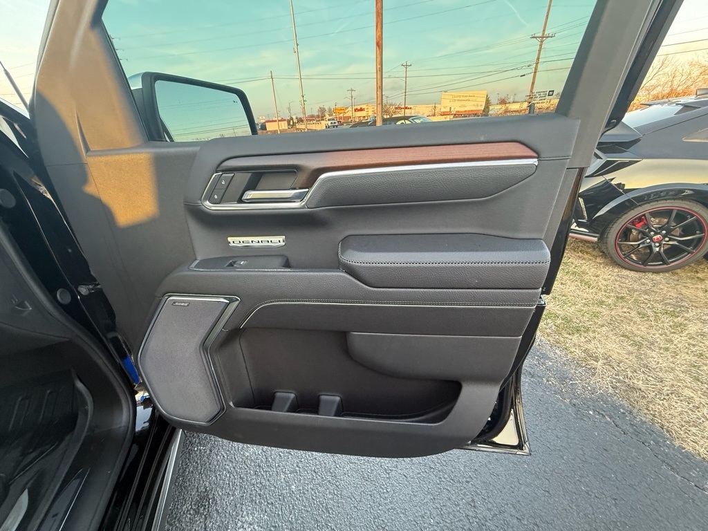 GMC Sierra 1500 Denali Crew Cab Short Box 4WD 2024