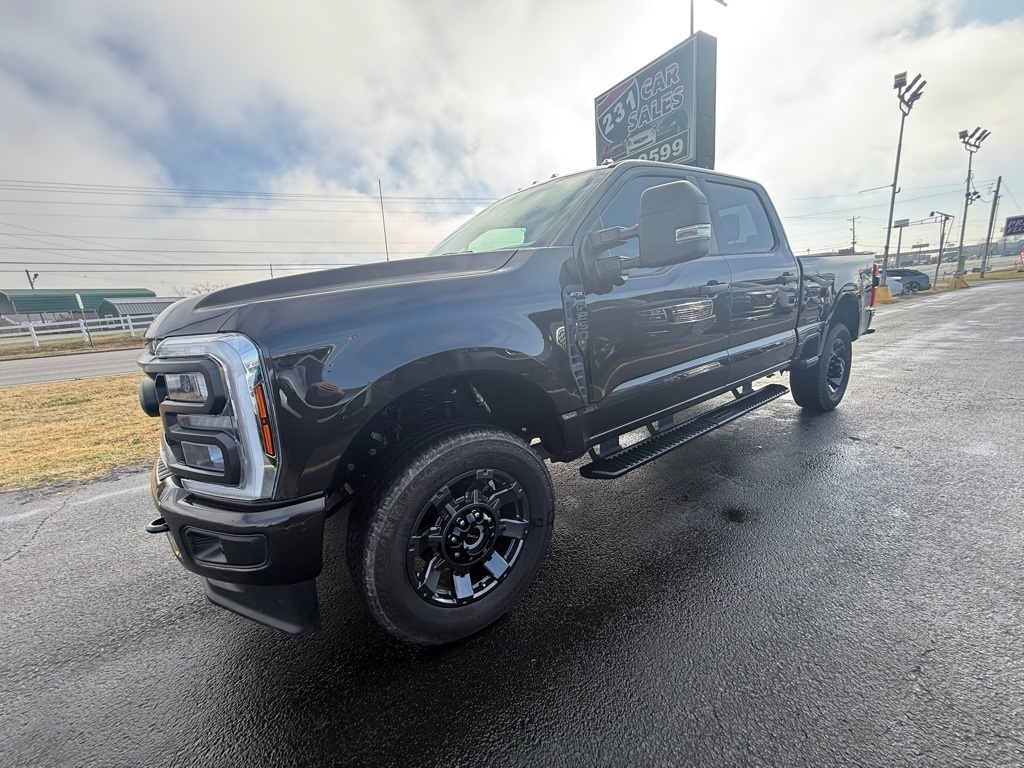 Ford F-250 SD XL Crew Cab 4WD 2024