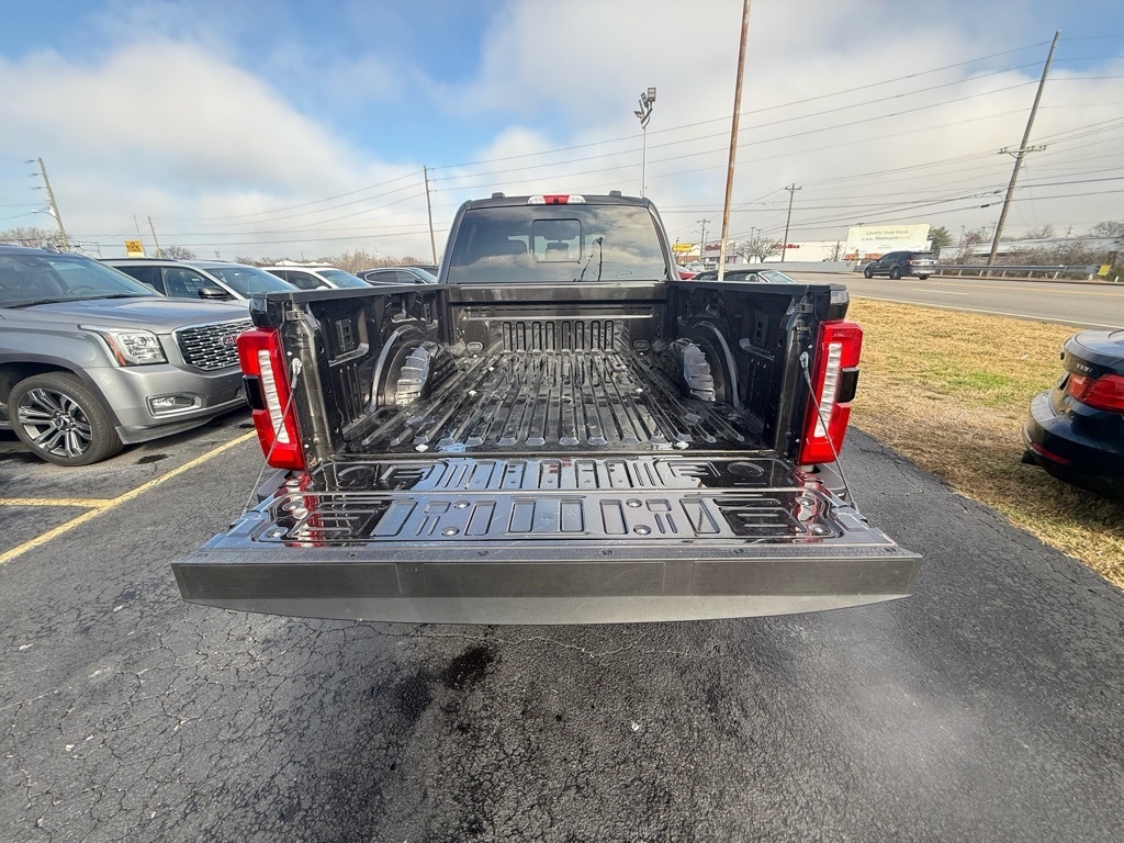 Ford F-250 SD XL Crew Cab 4WD 2024