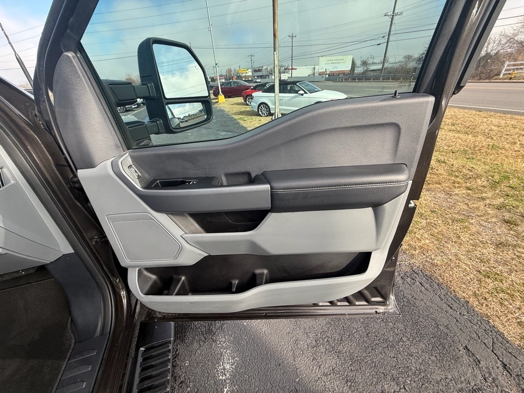 Ford F-250 SD XL Crew Cab 4WD 2024