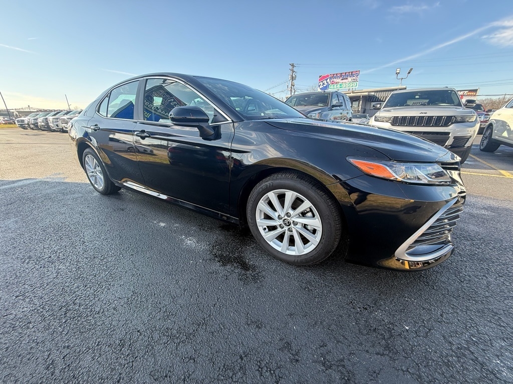 Toyota Camry LE 2021