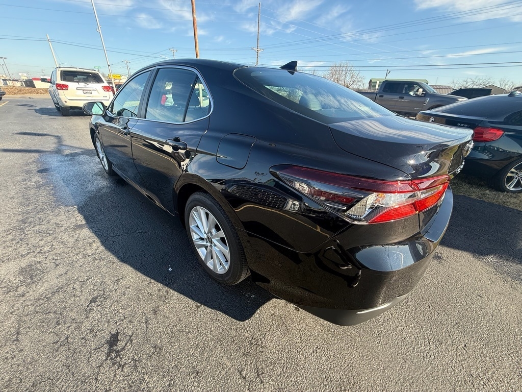 Toyota Camry LE 2021