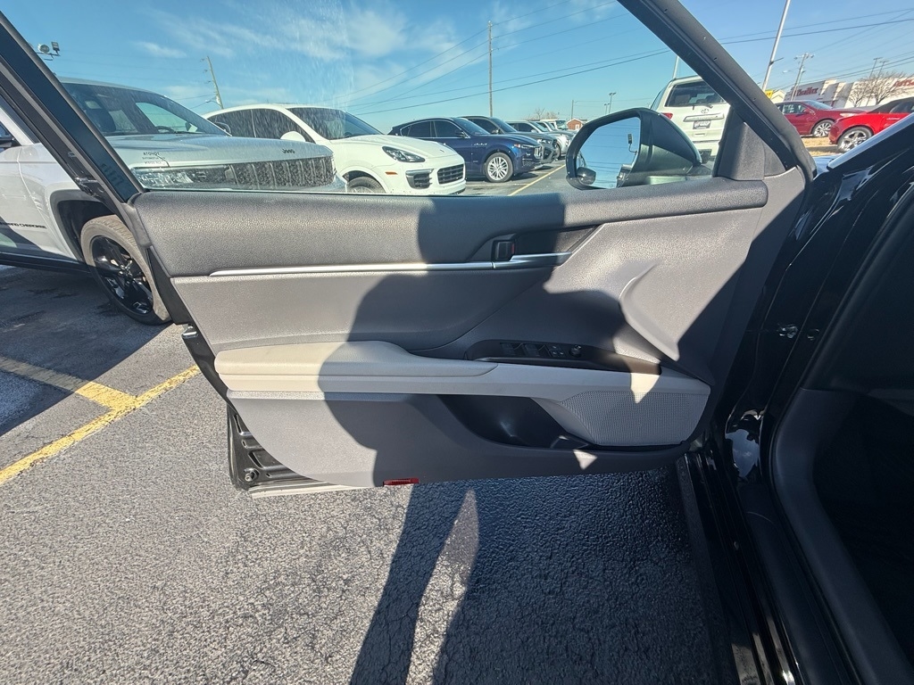 Toyota Camry LE 2021