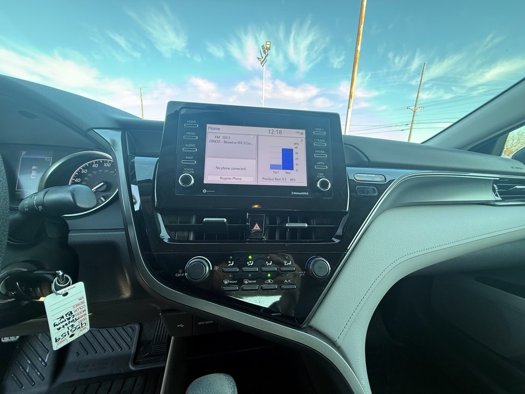 Toyota Camry LE 2021