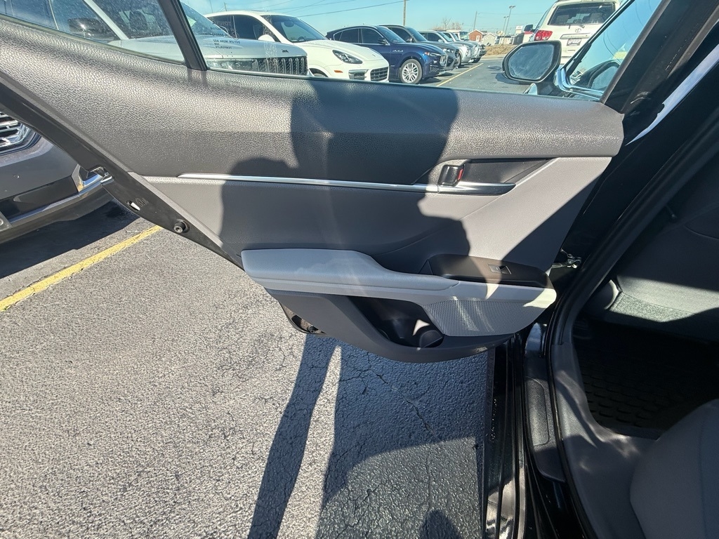 Toyota Camry LE 2021