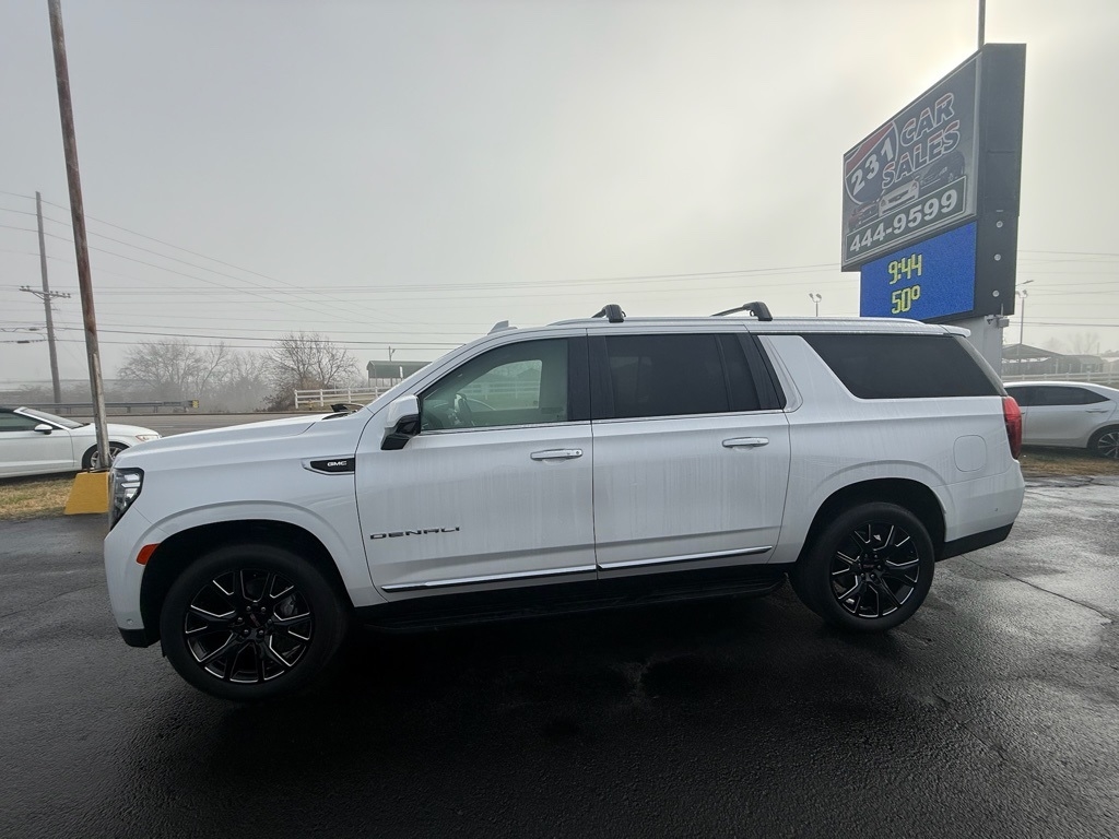 GMC Yukon XL Denali 4WD 2024