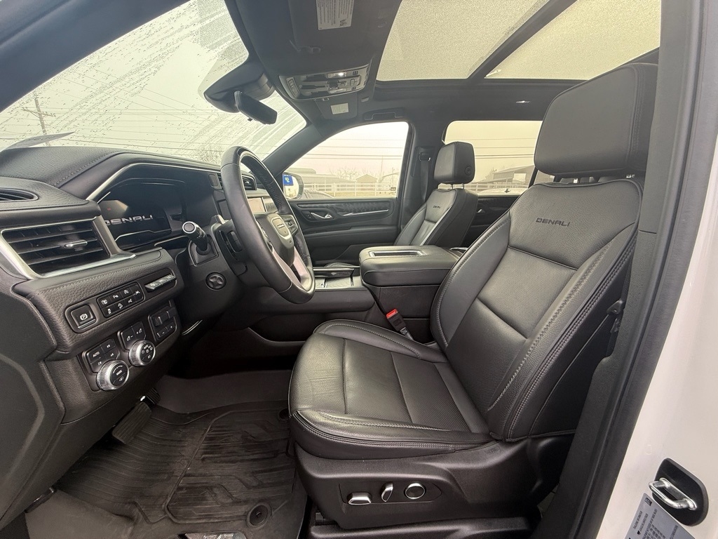 GMC Yukon XL Denali 4WD 2024