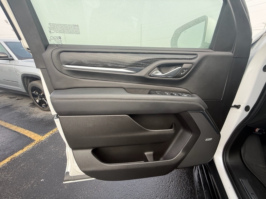 GMC Yukon XL Denali 4WD 2024