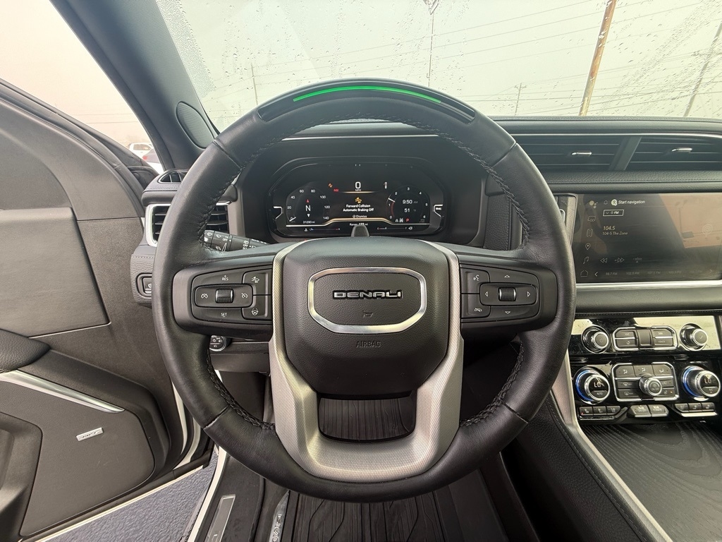 GMC Yukon XL Denali 4WD 2024
