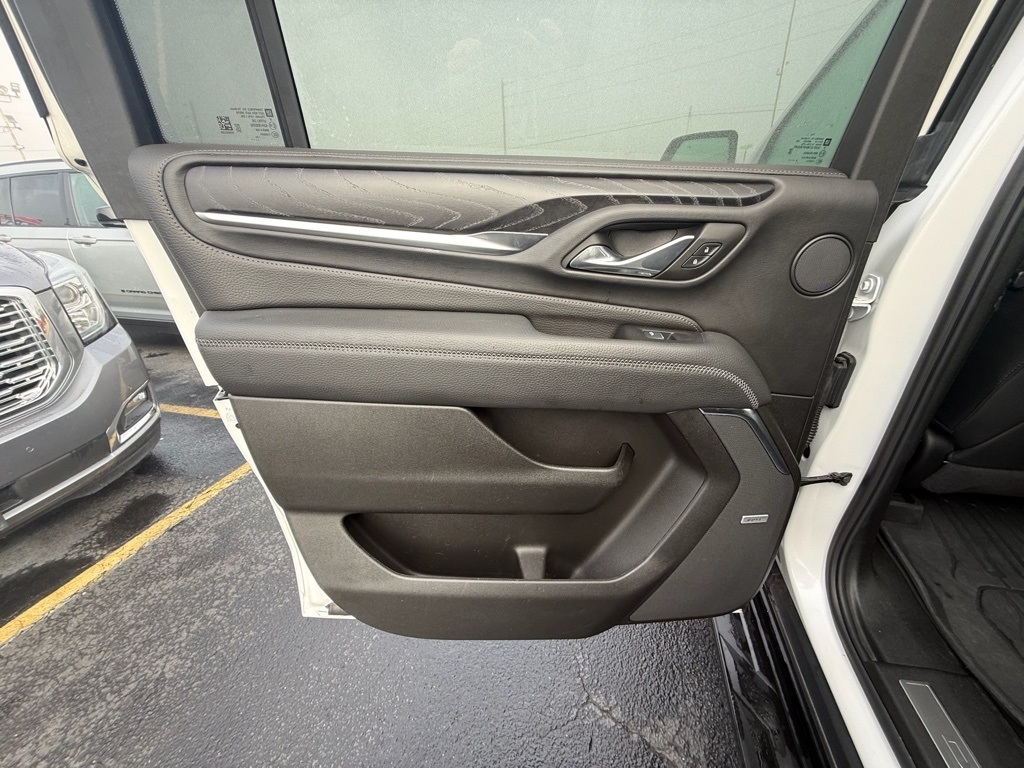 GMC Yukon XL Denali 4WD 2024