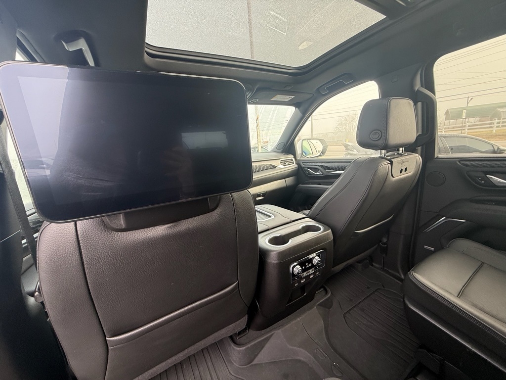 GMC Yukon XL Denali 4WD 2024