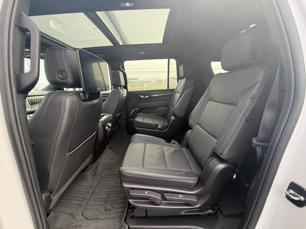 GMC Yukon XL Denali 4WD 2024